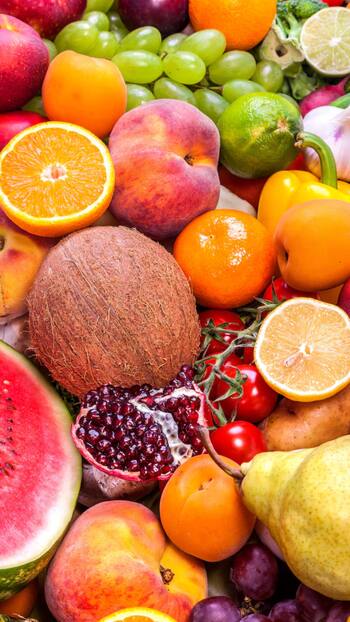 शरीर में गर्मी बढ़ा सकते हैं ये 4 फल! लिस्ट देख चौंक जाएंगे आप