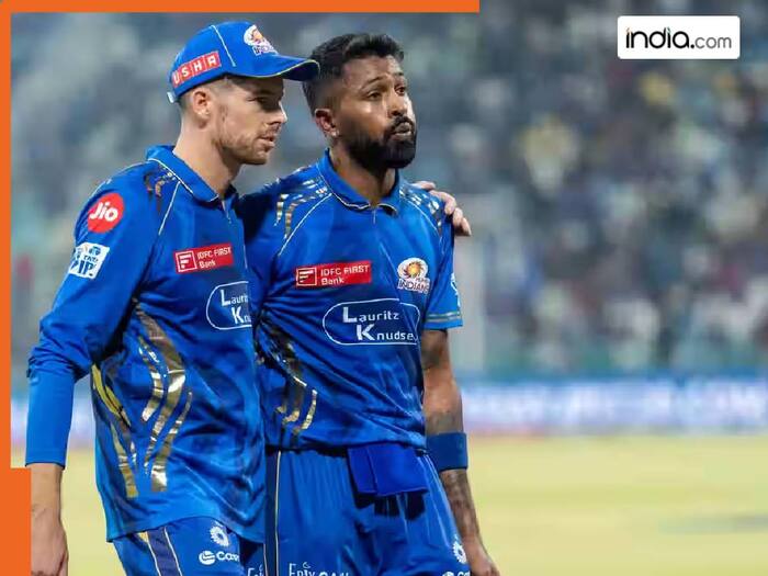 Hardik Pandya Mitchell Santner