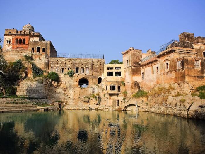 Katas Raj Shiv Mandir Pakistan