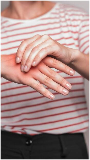 Uric acid tips: 5 red superfoods to prevent gout risk