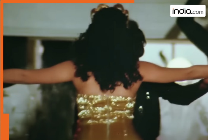 This famous singer made big mistake while singing iconic track, the mistake made this heroine a huge superstar, gave her never-ending fame, singer name is…, actress name was…