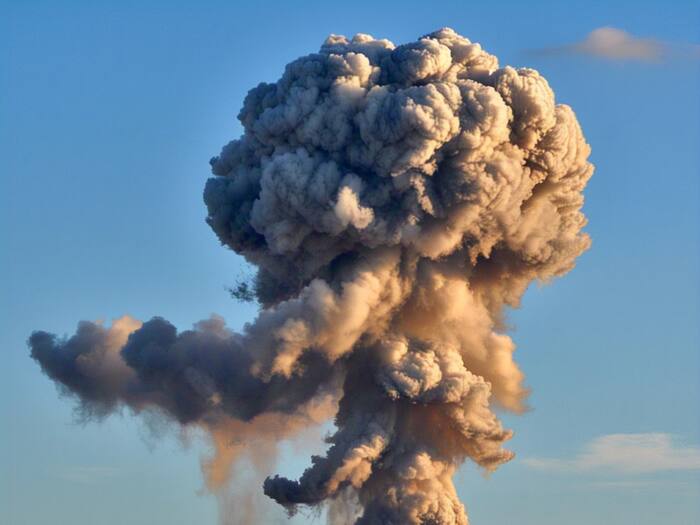 Who can launch nukes in India