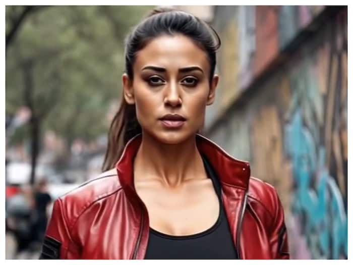 Tiger Shroff As Girl