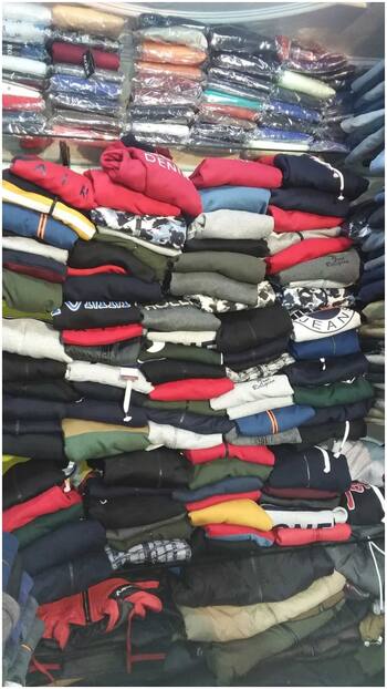 अलमारी में पड़े पुराने कपड़ों से होने लगेगी लाखों की कमाई, बस आज़मा कर देखें ये टिप्स