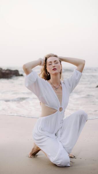 From Beachy Vibes to Bold Fits – Dresses That Speak Style