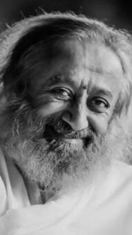 8 quotes of Gurudev Sri Sri Ravi Shankar on emotional intelligence