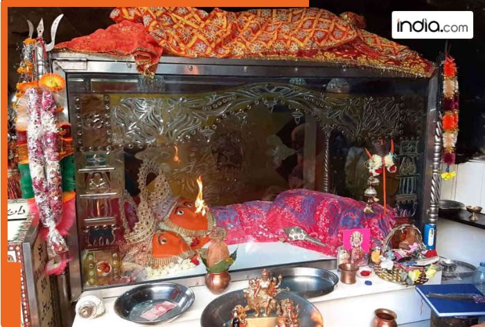 Most sacred HINDU temple in Pakistan, Hundreds of pilgrims undertake foot yatra every year, located in…, name is…