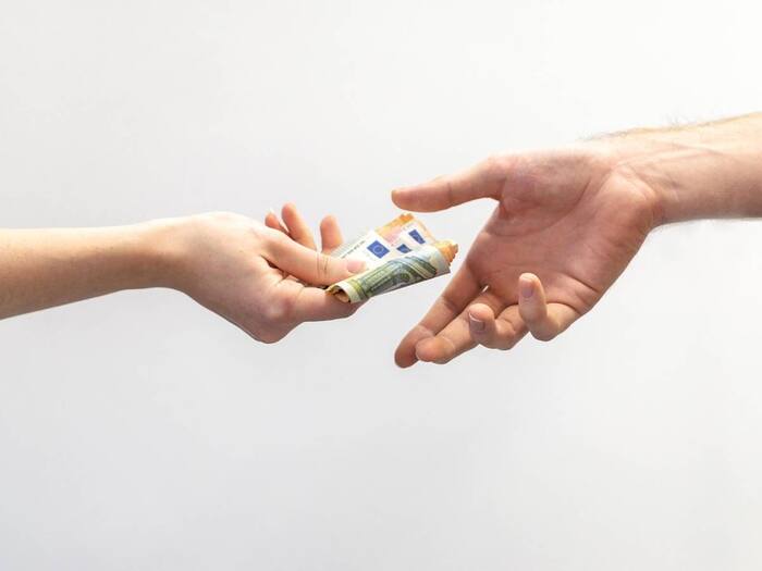 Vastu Dosh for money  4