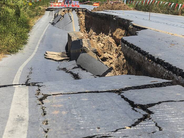 Earthquake  16