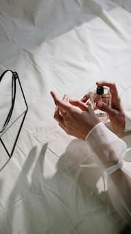 Top Trending Fragrances for Women That Smell Divine