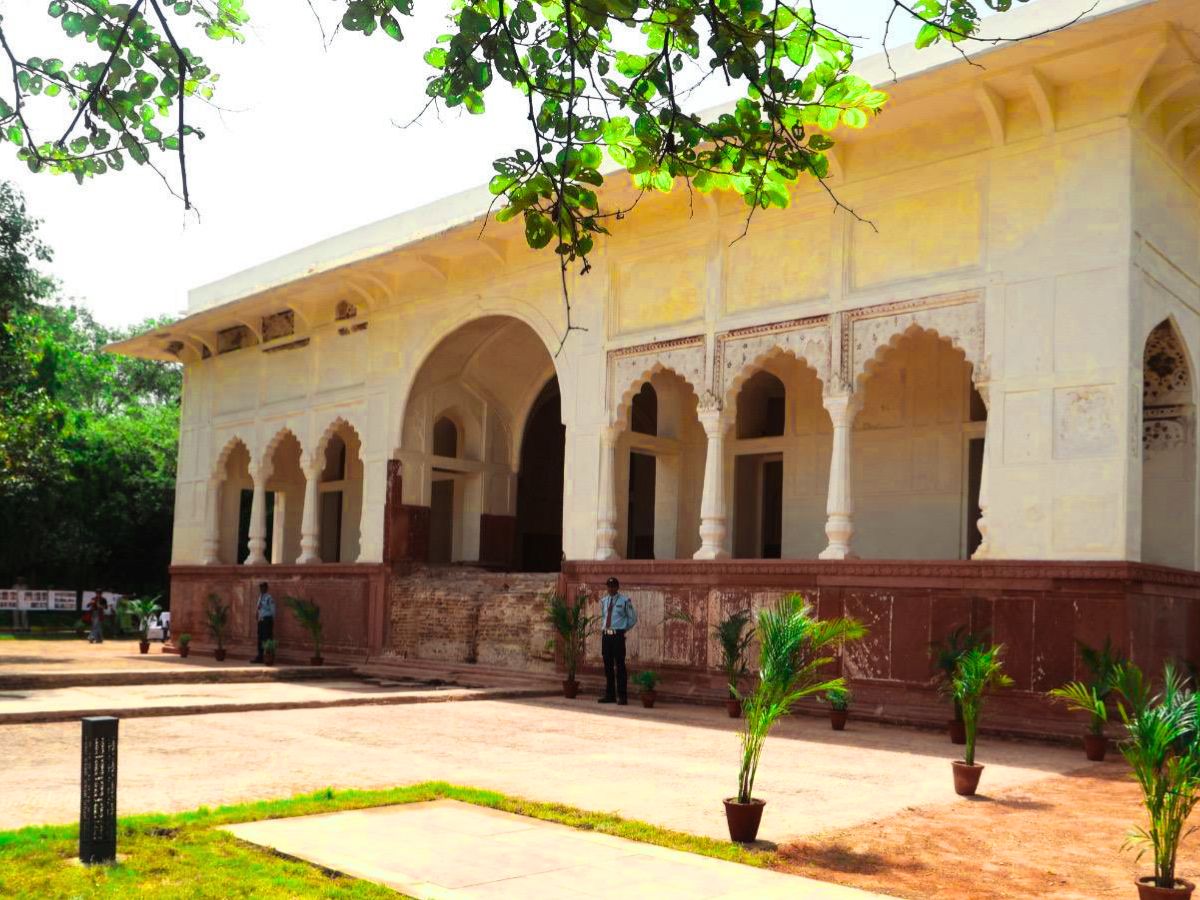 दिल्ली में 370 साल बाद फिर खोला गया ‘शीशमहल’, जानें टिकट से लेकर