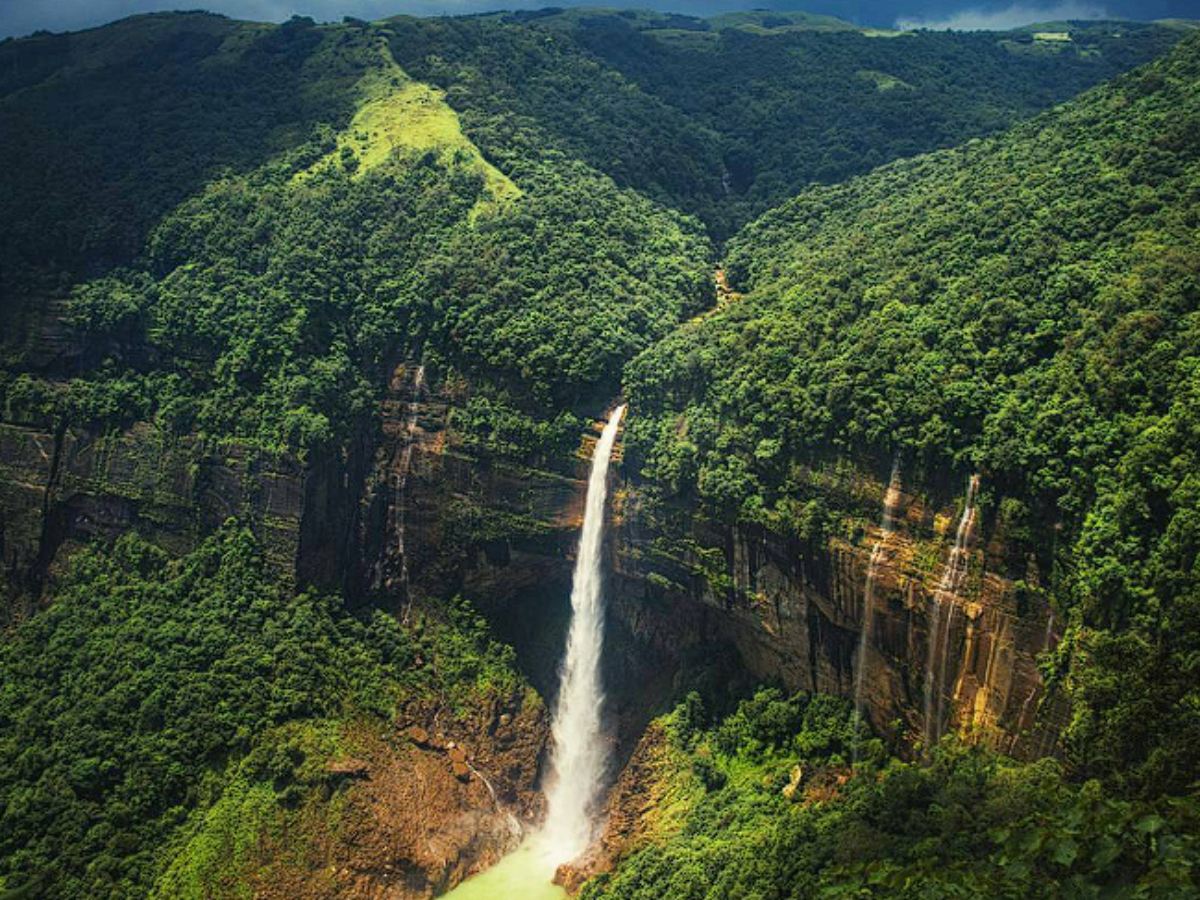 Nohkalikai Falls