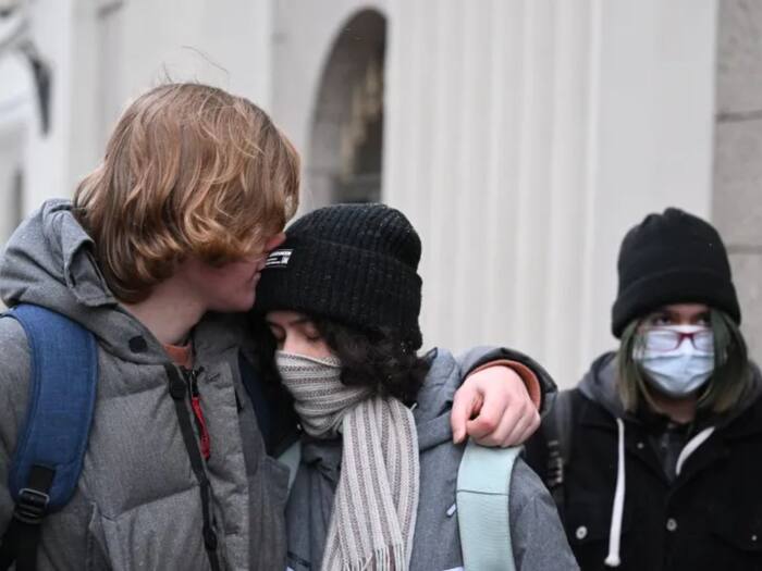 What does extremist mean