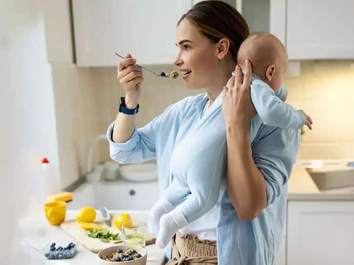 Housewives Need To Pay Income Tax