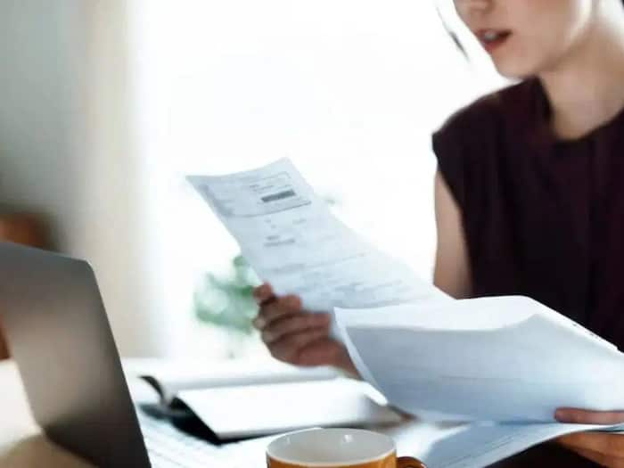 Housewives Need To Pay Income Tax