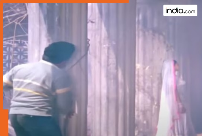 This 2-hour-17-minute superhit thriller in which actress turns into snake, movie name is… , lead actress was…