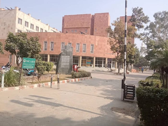 Jamia Millia Islamia bachelor top 10 bachelor courses