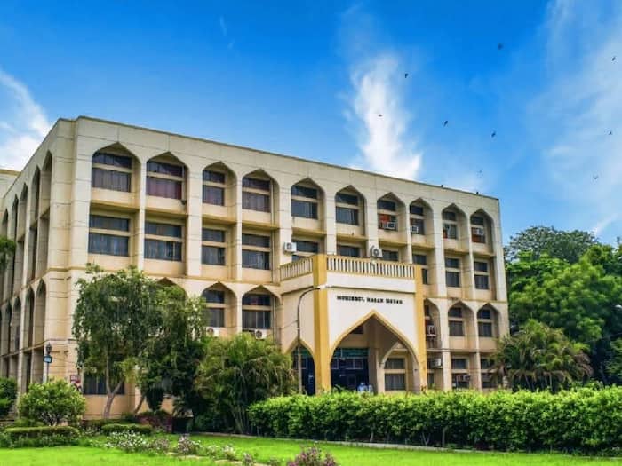 Jamia Millia Islamia bachelor top 10 bachelor courses