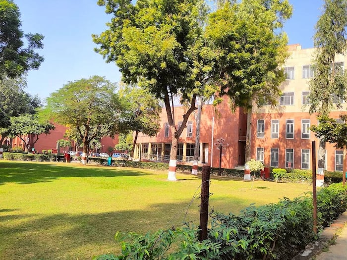 Jamia Millia Islamia bachelor top 10 bachelor courses