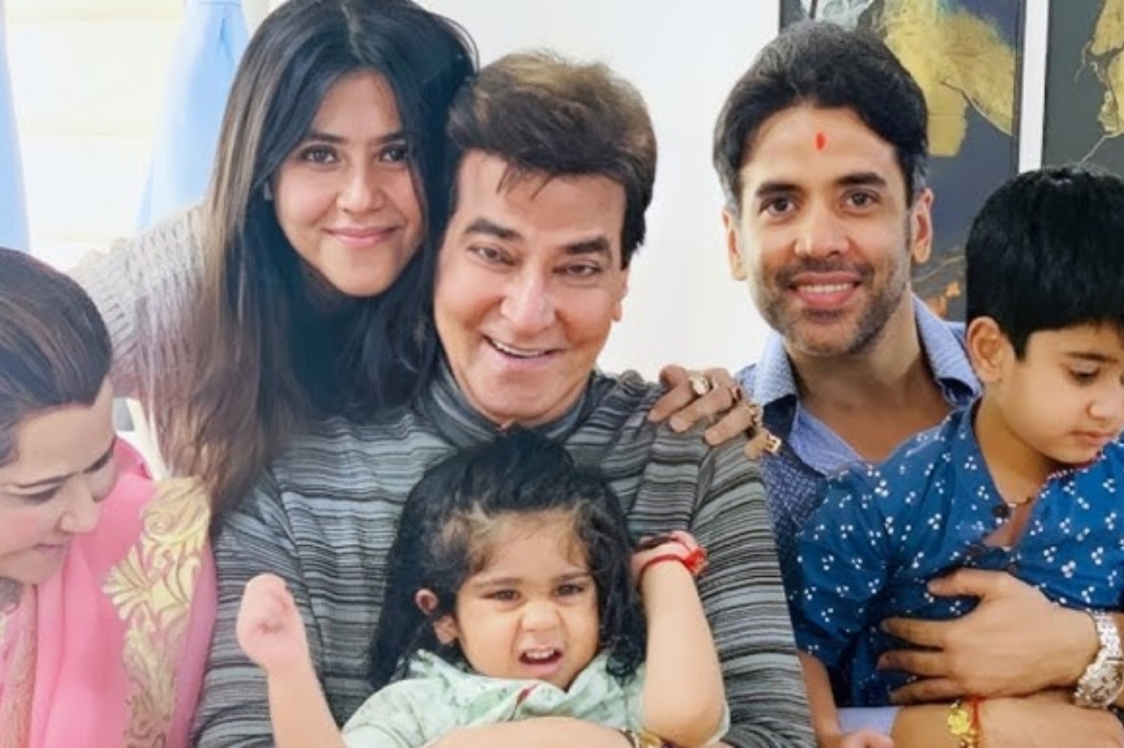 Meet 83-year-old actor who has no films, doesn’t act, yet has net worth of Rs 1500 crore and earns over Rs 3 crore anually