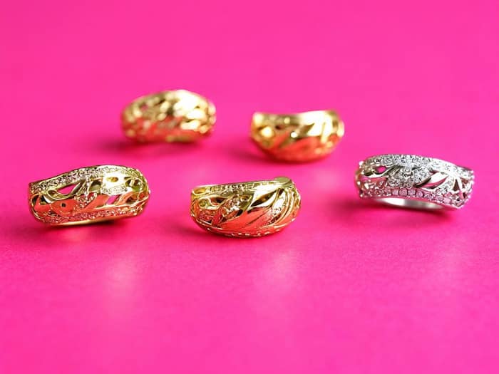 Jewelry in pink  3