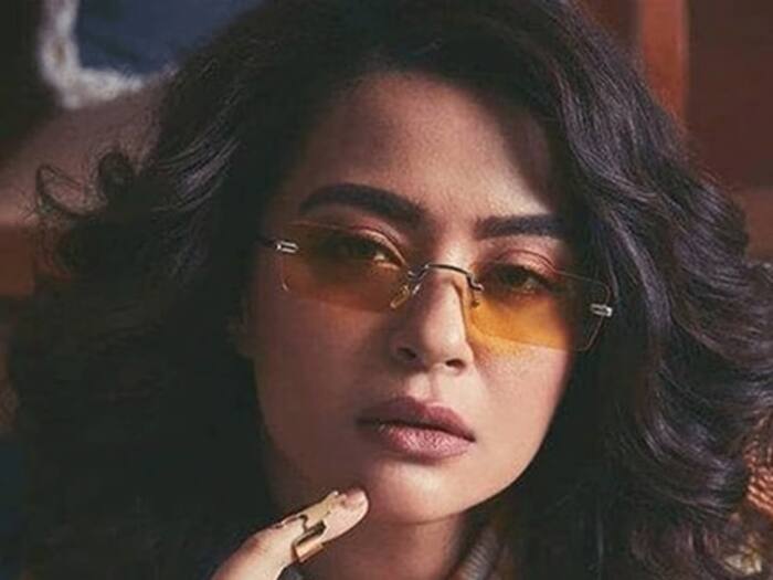 Surveen chawla harassment