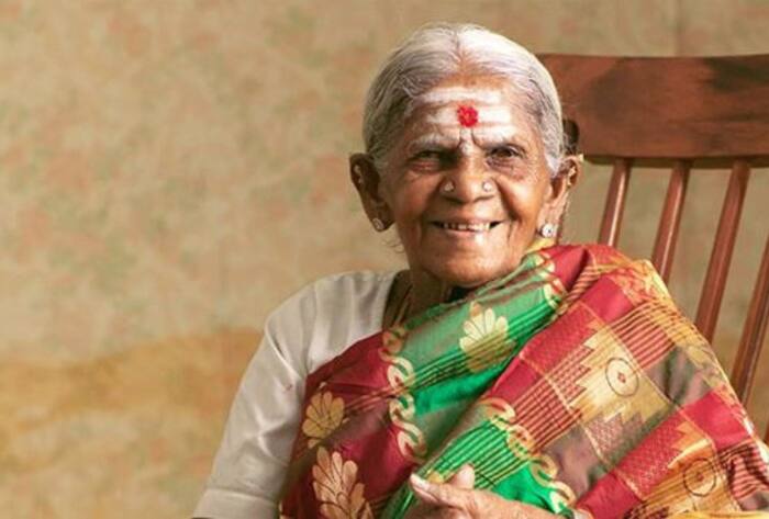 Saalumarada Thimmakka planted more than 1 lakh tree in her lifetime achievements in hindi