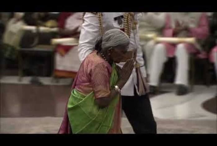 Saalumarada Thimmakka planted more than 1 lakh tree in her lifetime achievements in hindi