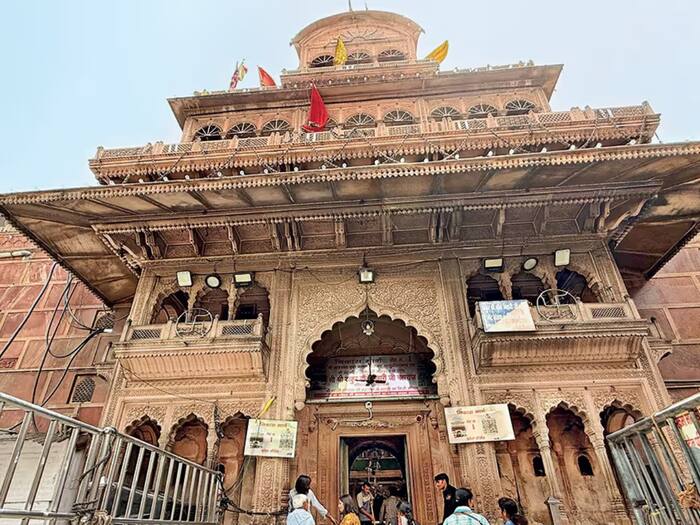 Banke Bihari live darshan