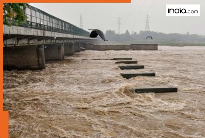 Delhi Flood: Yamuna water enters low-lying areas, forcing people to move to safety, CM Rekha Gupta says ‘no need to panic’