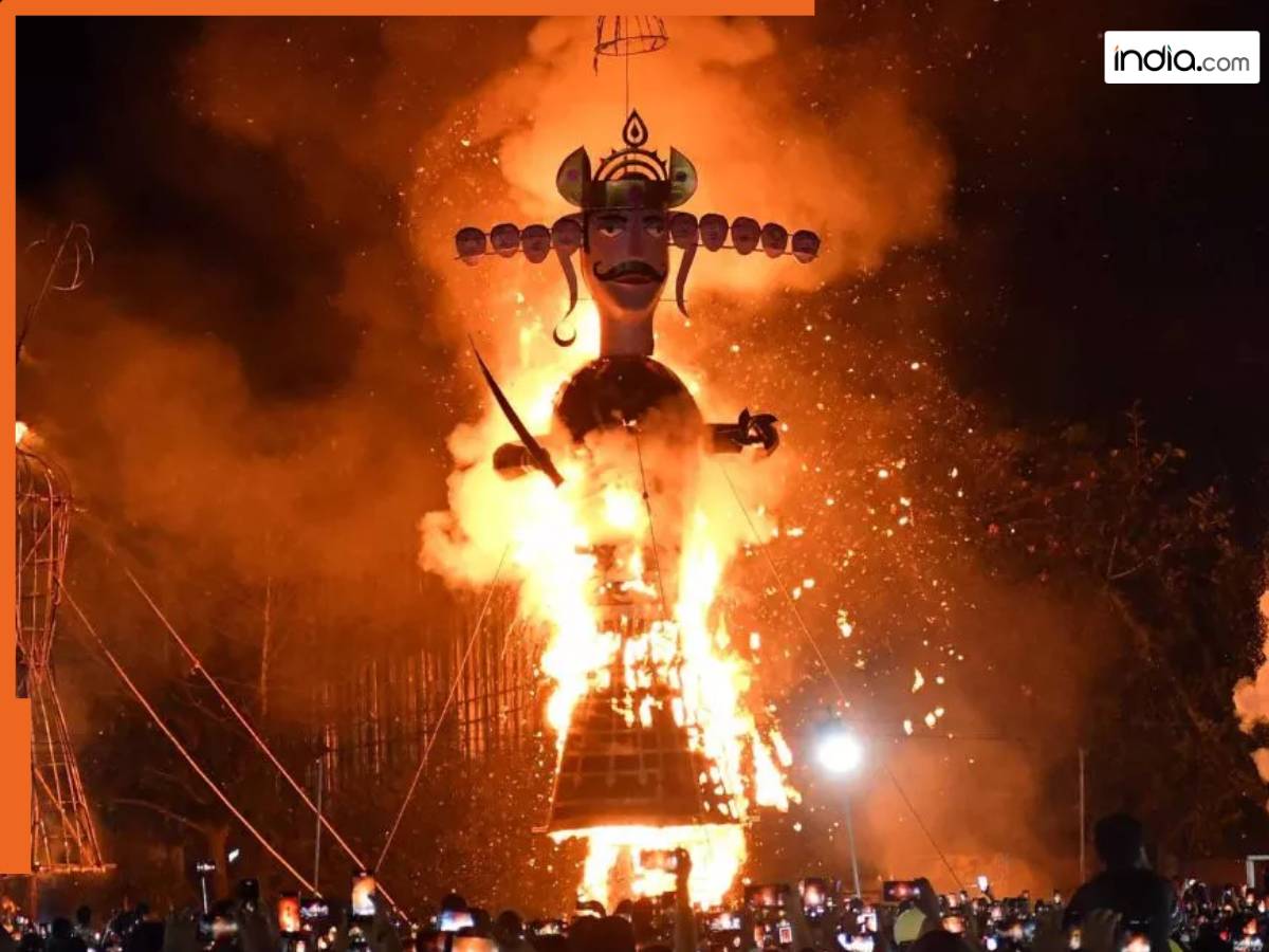 Dussehra 2025: देश का अनोखा गांव जहां घूंघट में महिलाएं करती हैं रावण ...