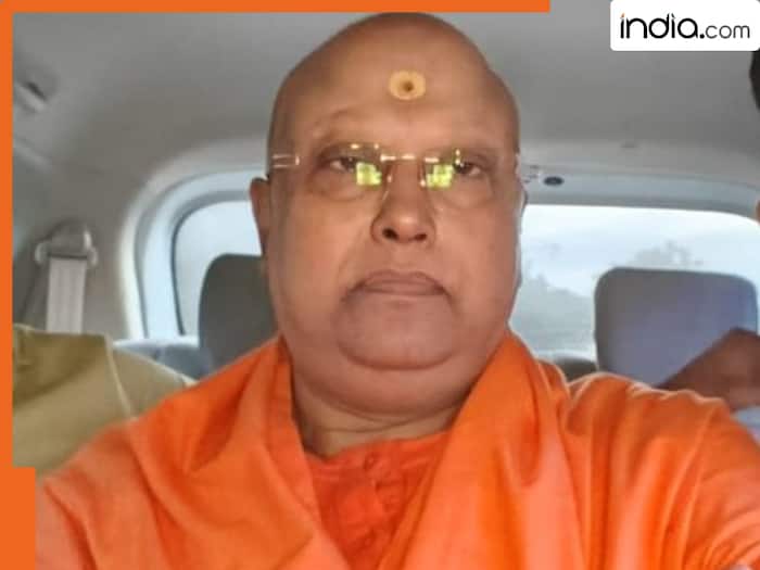 Delhi Baba Swami Chaitanyananda Saraswati accused of molesting 17 women arrested in Agra