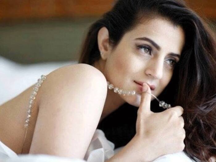 Ameesha patel marriage fact
