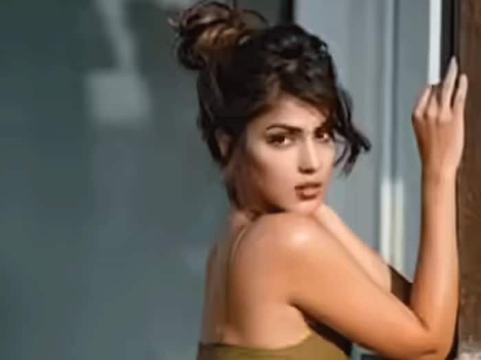Rhea chakraborty sushant re