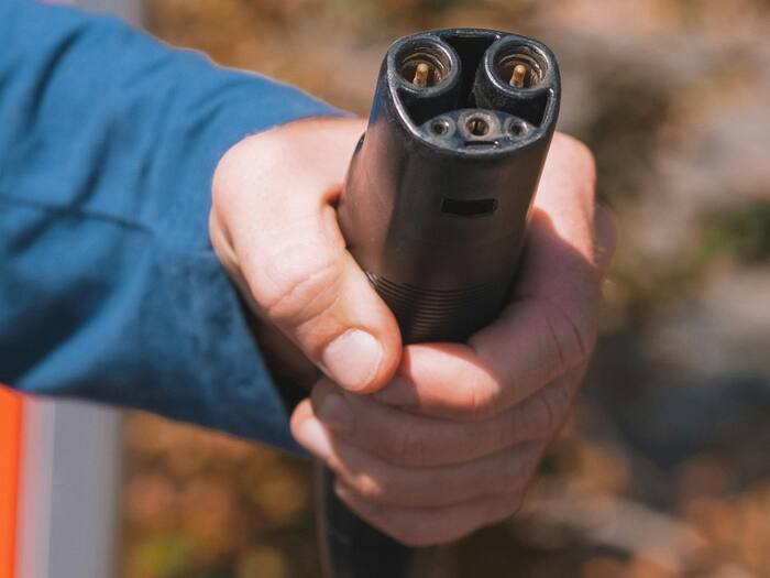 Electric Two wheeler Battery Capacity And Range