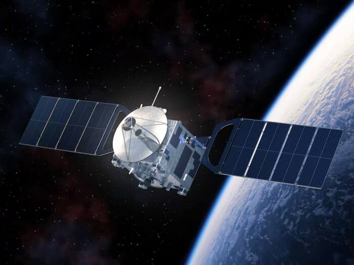 India heavy satellite record 4400 kg