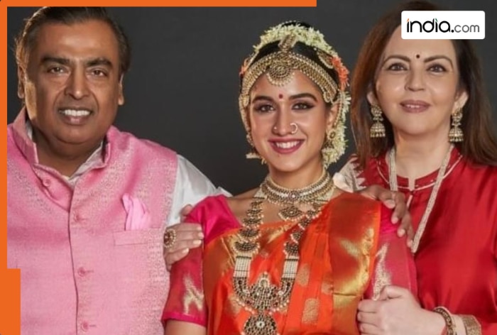 Radhika Merchant spotted with Mukesh Ambani and Nita Ambani at a mall, steals limelight in glamorous jumpsuit, Watch viral video