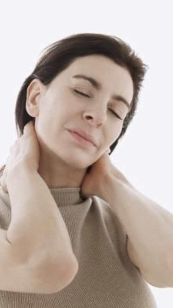 7 effective home remedies to relieve neck pain and boost flexibility naturally