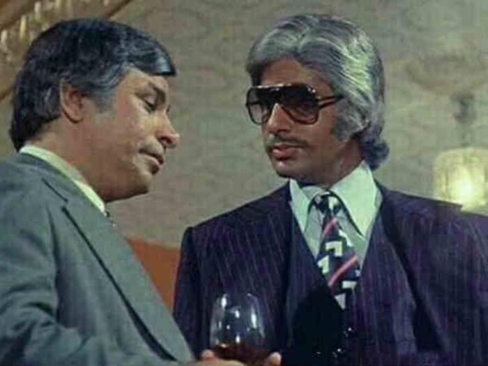 Kader khan was insulted by amitabh bachchan thrown out of films 1603386467