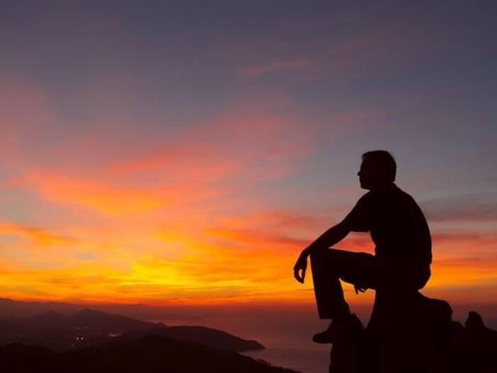 Identify sunset anxiety symptoms