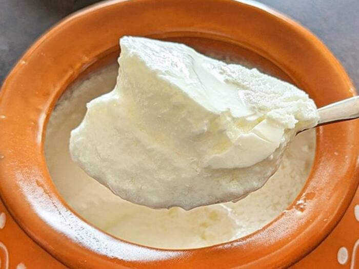 Easy home remedies to reduce dandruff