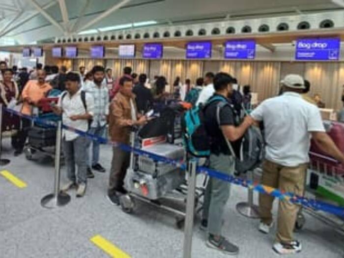 6Delhi Airport
