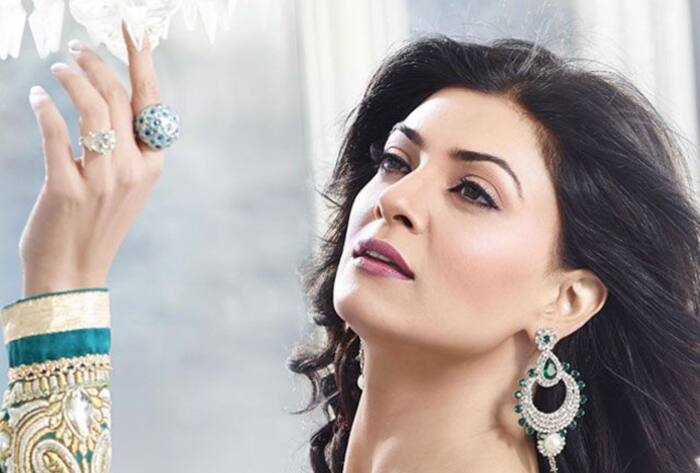 Bollywood actress heart attack