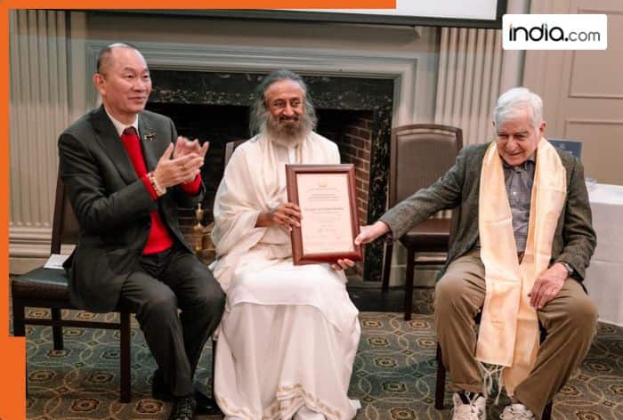 Gurudev Sri Sri Ravi Shankar honored with 2025 World Leader for Peace and Security Award