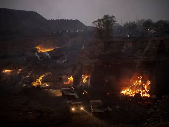 Underground fire burning since 1916