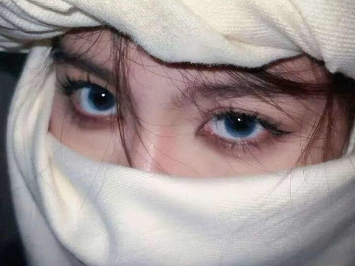 Blue Eyes people shares same Ancestor in history in hindi