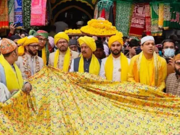 Nizamuddin Auliya Dargah Basant Panchami