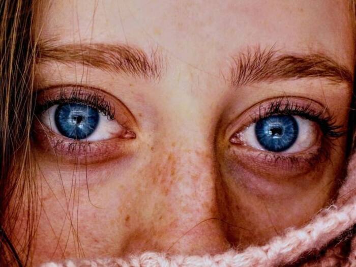 Blue Eyes people shares same Ancestor in history in hindi