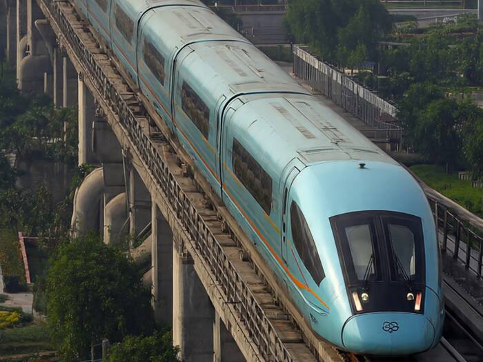 China maglev train hindi