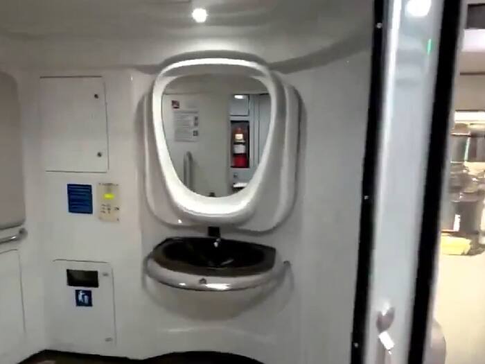 Indian Railways First Vande Bharat Sleeper Features